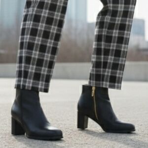 Aquadiva Lined Waterproof Ankle Boots with Gold Zipper